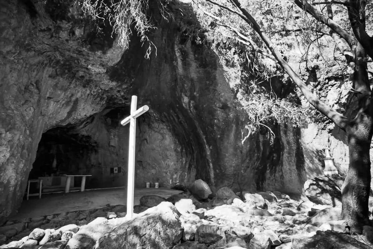 La Cueva del Obispo